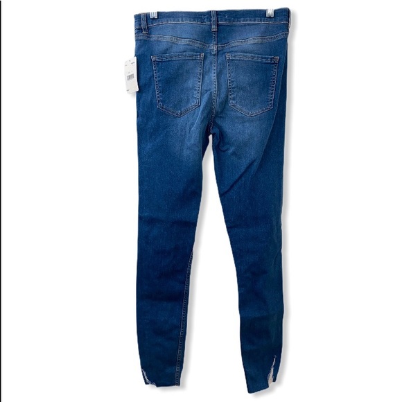FREE PEOPLE, NEW, Shark Bite Blue Jeans Capris - Picture 4 of 6